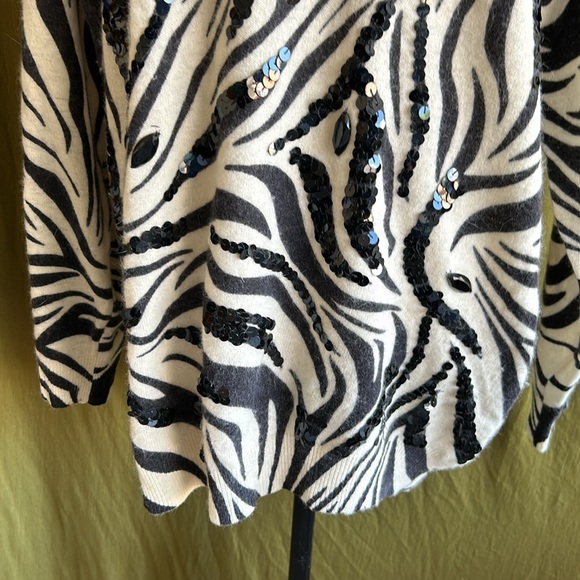 VTG Cedars Lambswool and Rabbit Hair Zebra Sequined Sweater - Picture 4 of 11
